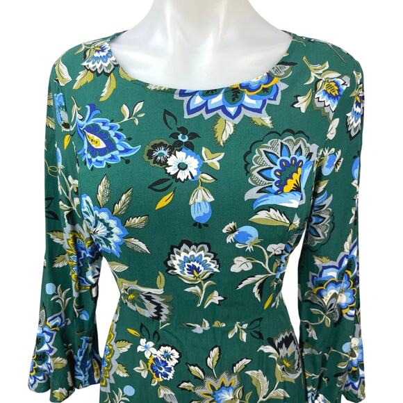 Old Navy Green Floral Print Bell Sleeves Fit & Flare Knee Length Sheath Dress 4 - Picture 3 of 5